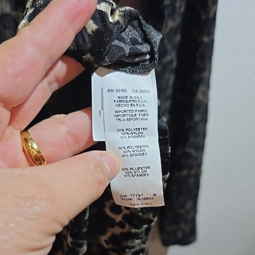 Karen Kane Black and Gray Relaxed Long Sleeve Blouse - Picture 6 of 6